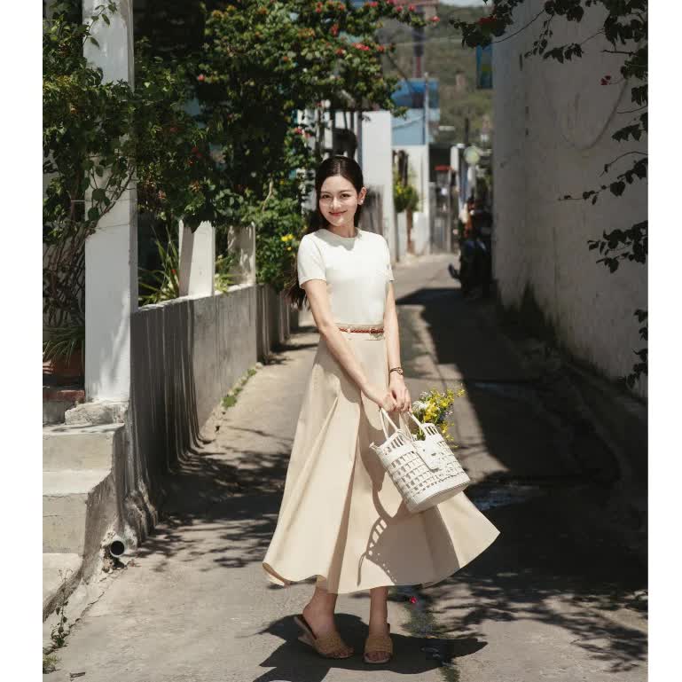 Chiếc ch&acirc;n v&aacute;y đẹp chuẩn old money, c&ograve;n hack d&aacute;ng cực đỉnh cho n&agrave;ng c&ocirc;ng sở - Ảnh 5.
