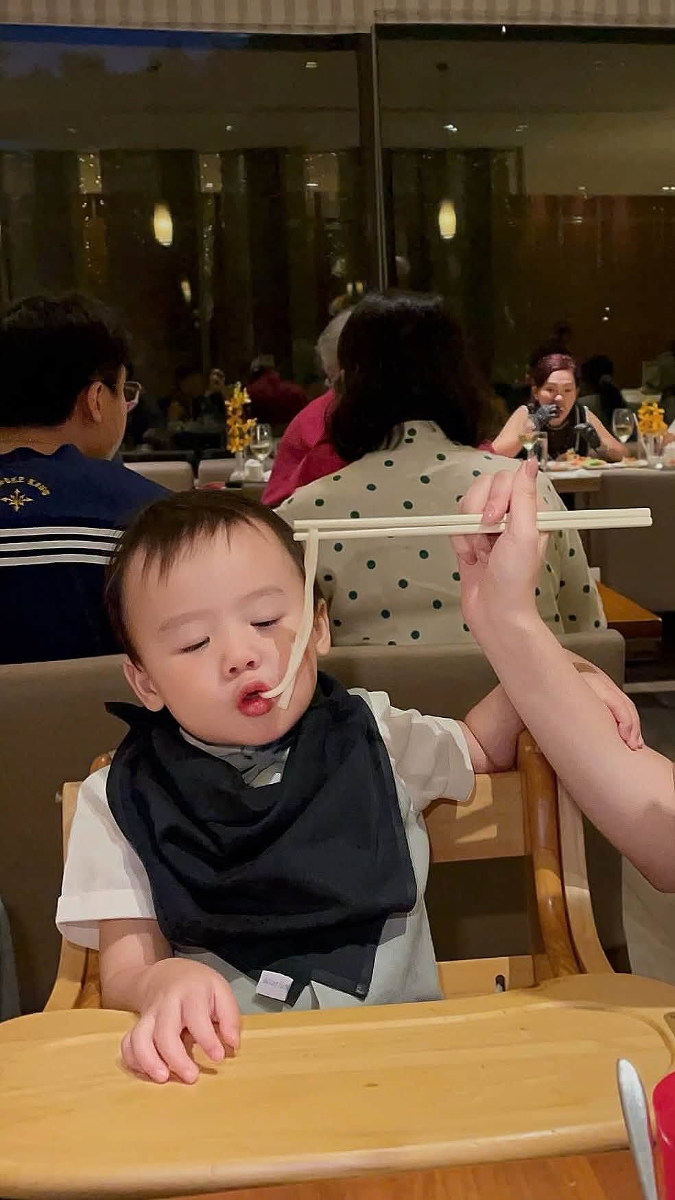 Chồng Hoa hậu Ng&acirc;n Anh d&agrave;nh 2 th&aacute;ng dạy con học đếm số, kết quả học tập của con trai khiến d&acirc;n mạng bất ngờ- Ảnh 3.