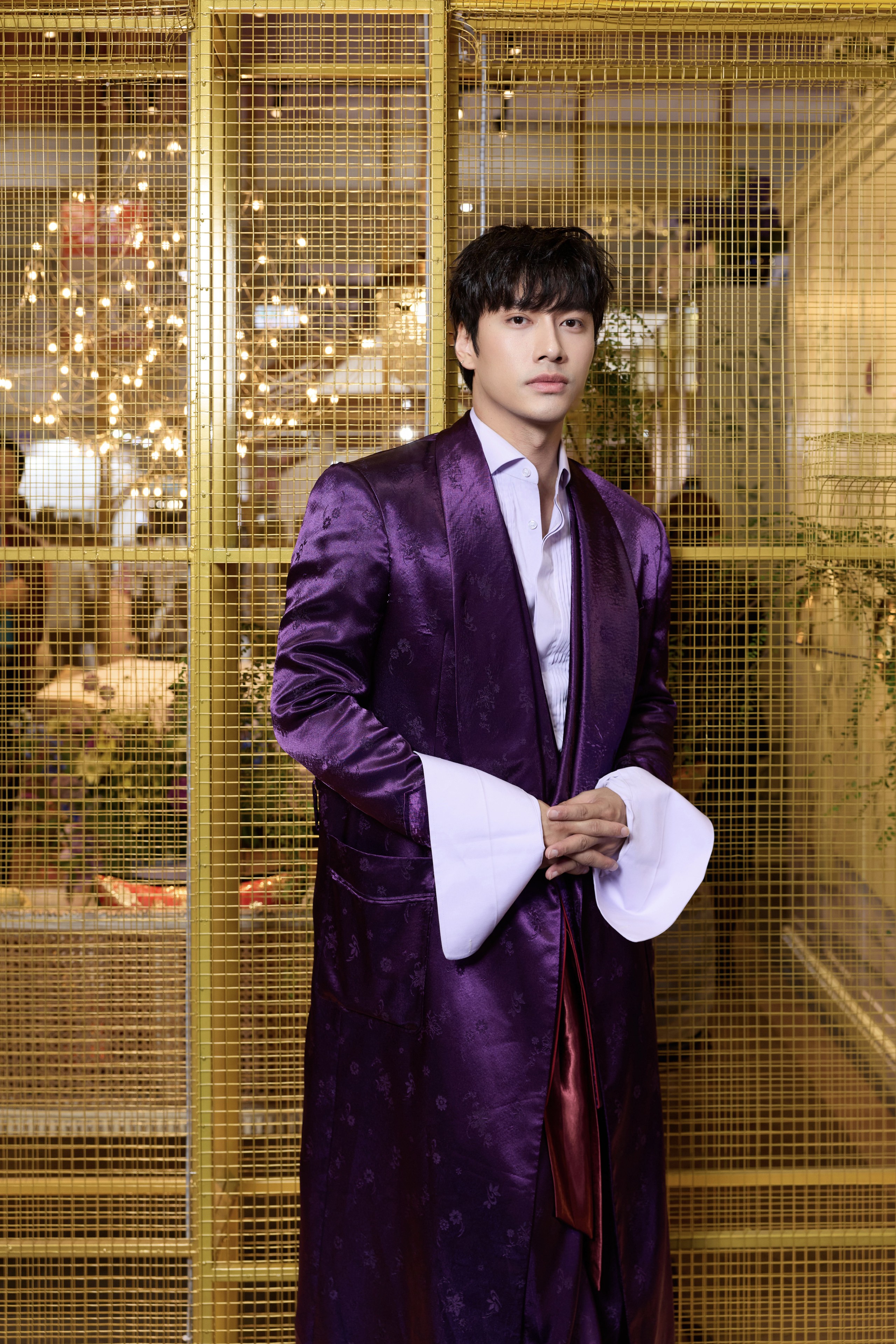 Gallery - Anh Tài Osad lên đồ lịch lãm, diện blazer nhung xuất hiện cùng dàn mỹ nhân Vbiz - image 1