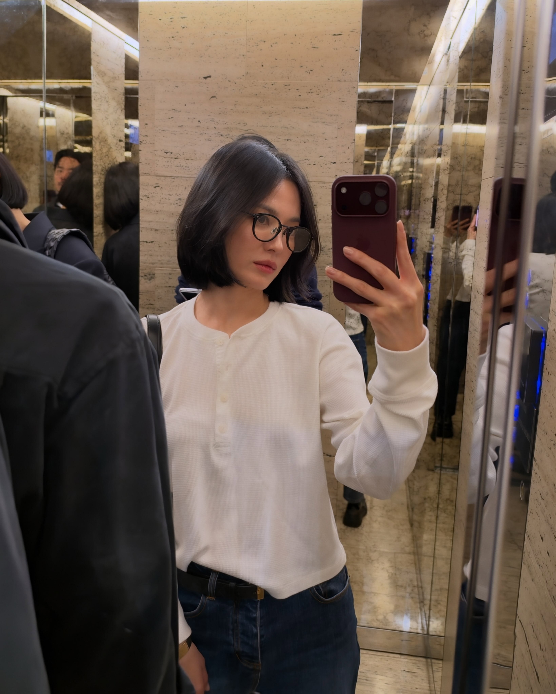 Song Hye Kyo g&acirc;y ấn tượng với phong c&aacute;ch thanh lịch v&agrave; trưởng th&agrave;nh tại Milan 2026 - Ảnh 4.