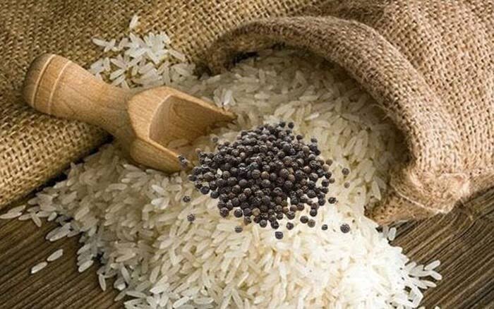 Nhà nào có thùng gạo cũng nên cho thứ này vào: Bí mật đằng sau sẽ khiến bạn bất ngờ - Ảnh 2.