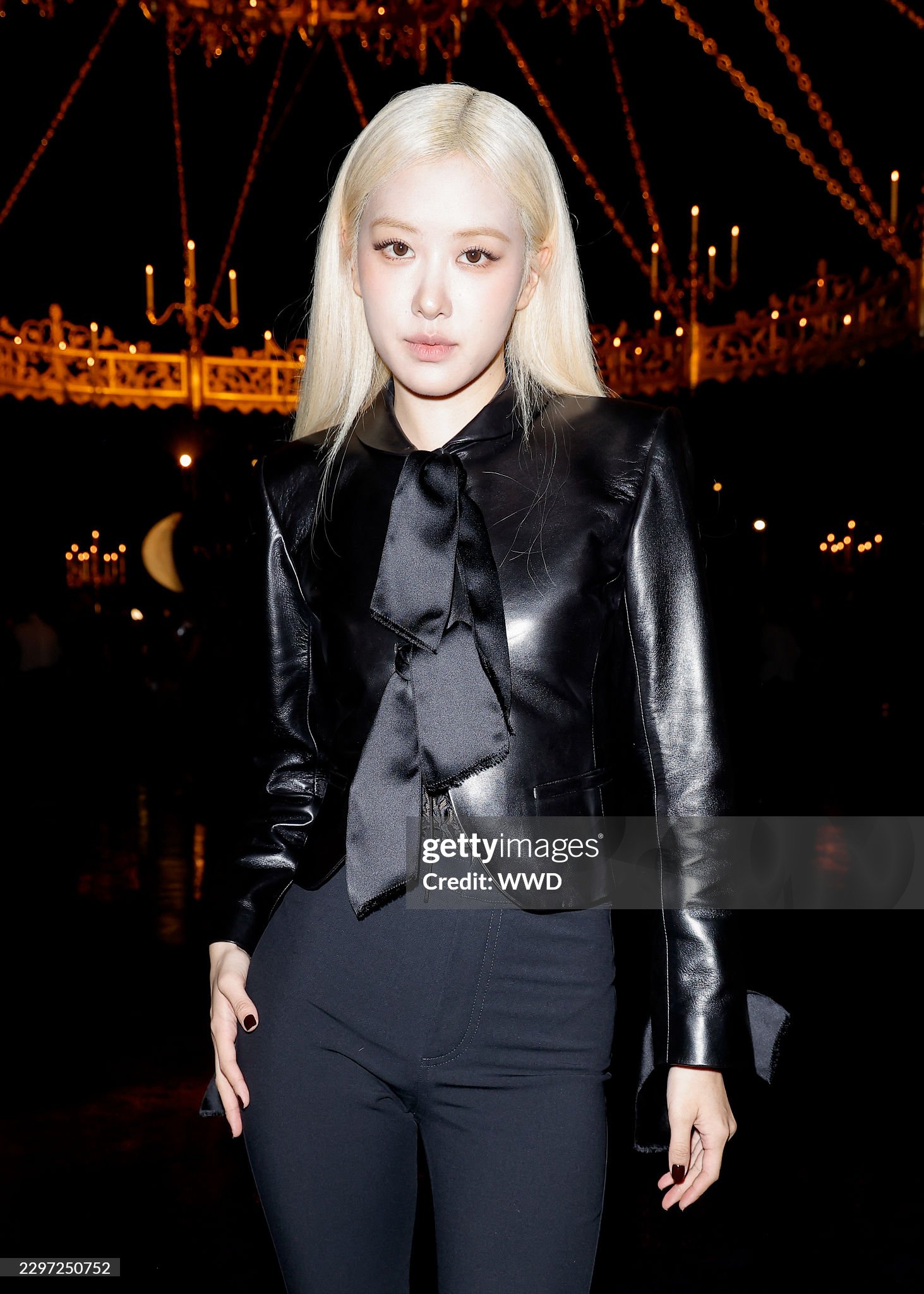 Ros&eacute; v&agrave; Jun Ji Hyun tỏa s&aacute;ng tại Saint Laurent SS27 , ghi dấu ấn thời trang tuyệt đẹp - Ảnh 5.