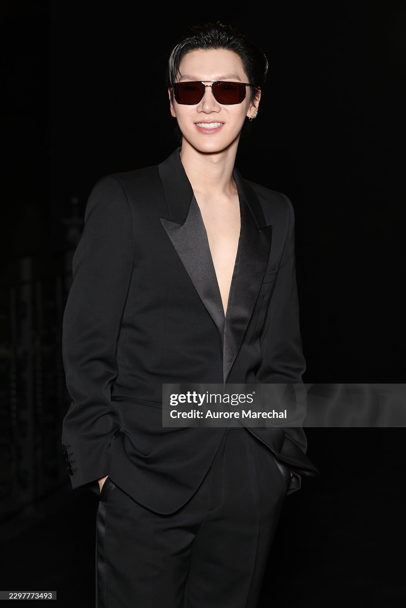 Ros&eacute; v&agrave; Jun Ji Hyun tỏa s&aacute;ng tại Saint Laurent SS27 , ghi dấu ấn thời trang tuyệt đẹp - Ảnh 19.