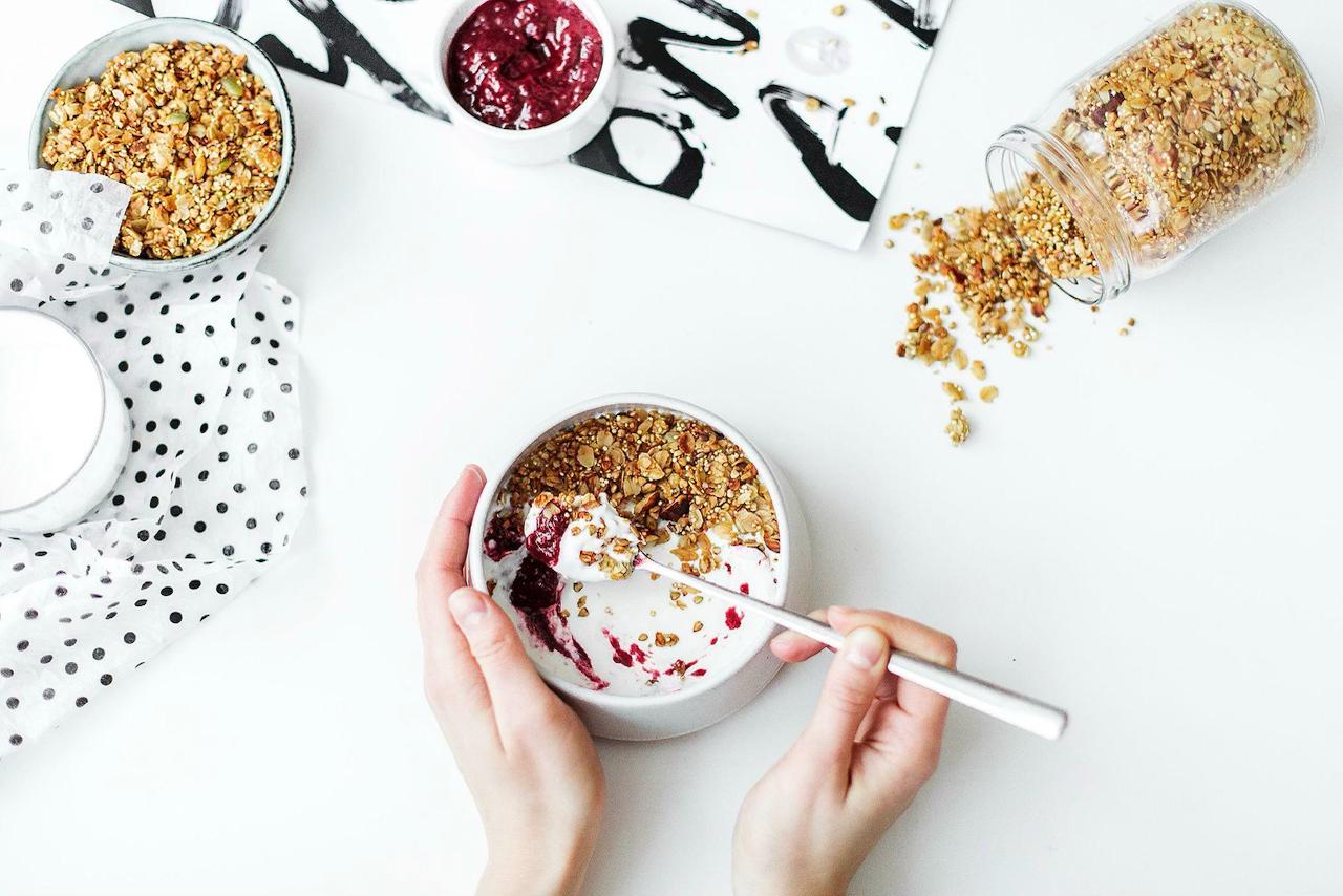 Giải mã cơn sốt "Greek Style Yogurt": Tên gọi khác, chất lượng có khác? - Ảnh 2.