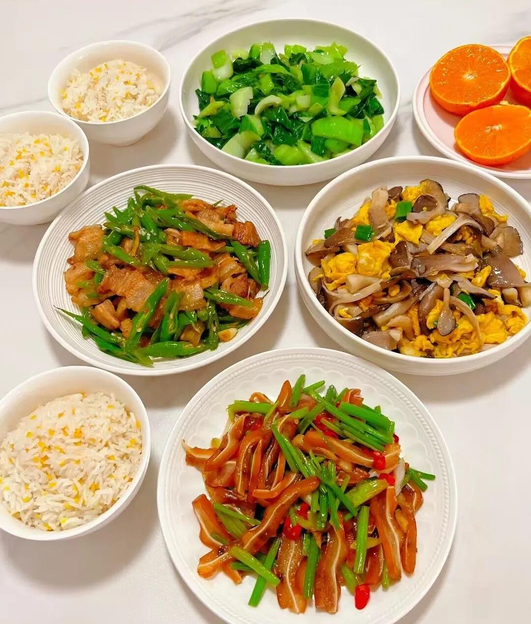 L&ecirc;n sẵn thực đơn bữa tối cả tuần ngon miệng v&agrave; độc đ&aacute;o để mỗi ng&agrave;y kh&ocirc;ng phải nghĩ 