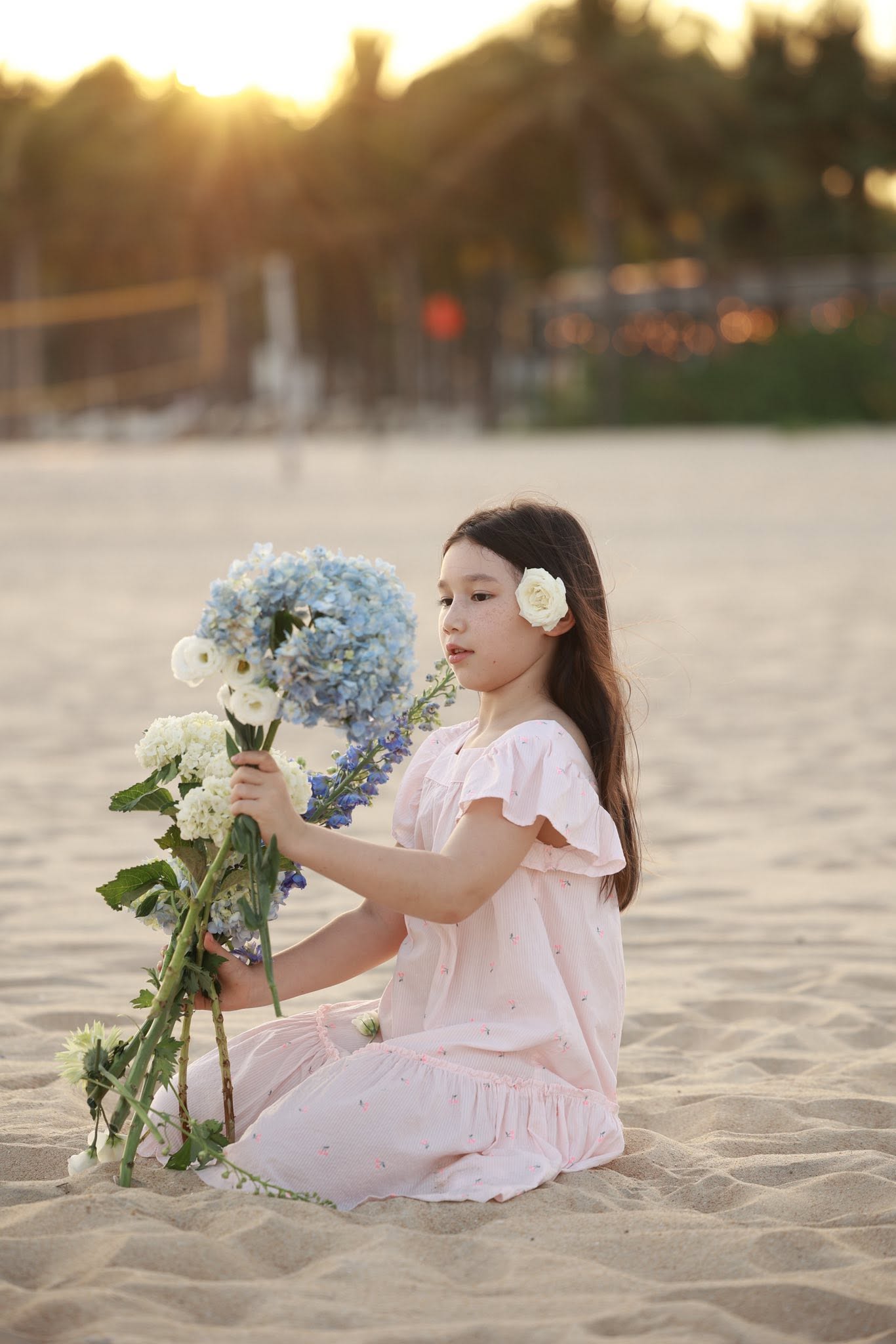 Con gái lai Tây của Hà Anh xinh như nàng thơ, diện áo dài duyên dáng ai cũng xuýt xoa khen- Ảnh 3.