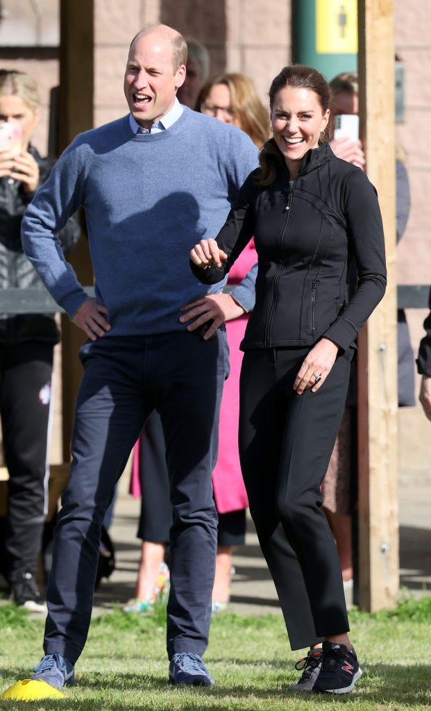 C&ocirc;ng ch&uacute;a Charlotte 11 tuổi nối nghiệp mẹ theo c&aacute;ch đặc biệt: Gia nhập đội netball, vợ chồng William v&agrave; Kate đ&iacute;ch th&acirc;n đưa con đi thi đấu - Ảnh 4.
