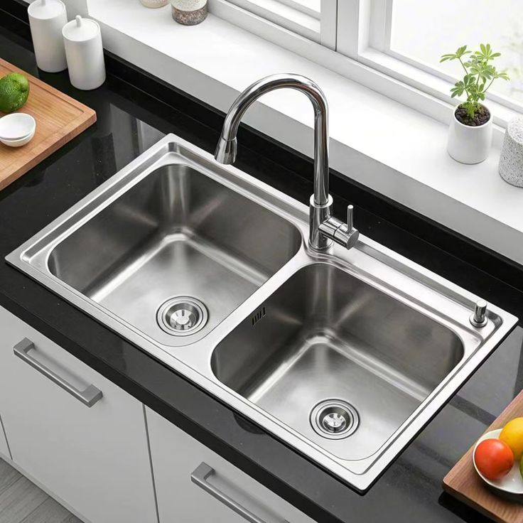 Bồn rửa đ&ocirc;i từng l&agrave; ti&ecirc;u chuẩn của căn bếp, v&igrave; sao nhiều gia đ&igrave;nh l&agrave;m bếp mới lại bỏ? - Ảnh 2.