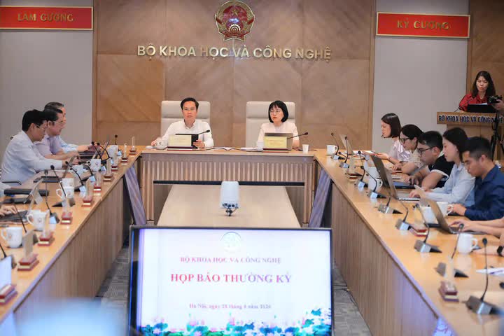 Ph&aacute;t động Giải thưởng 