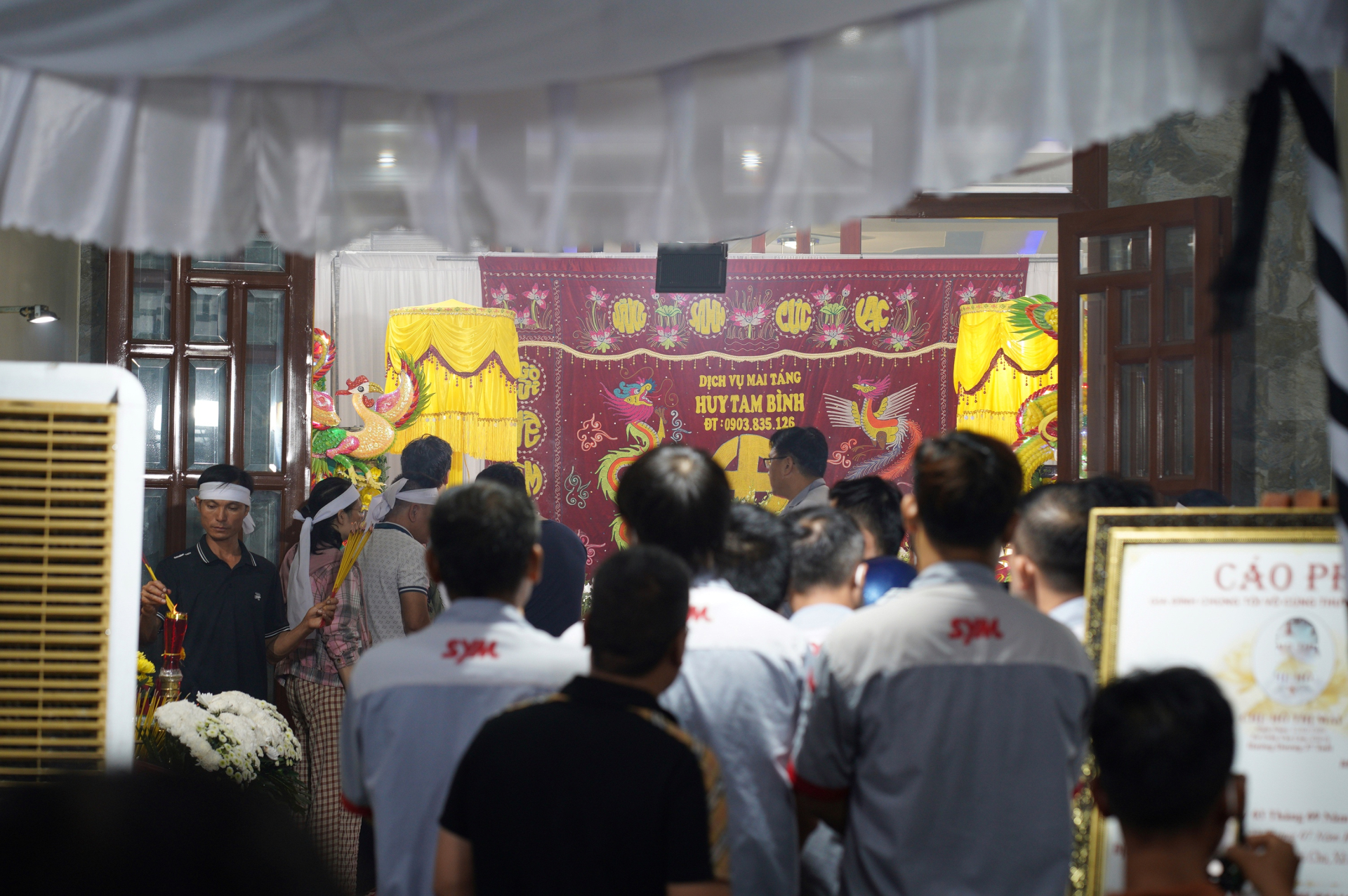 Nỗi đau mất m&aacute;t từ vụ &aacute;n mạng Đồng Nai khiến người cha nghẹn ng&agrave;o b&ecirc;n di ảnh con d&acirc;u - Ảnh 4.