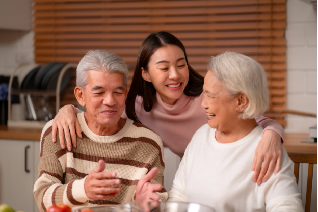 Tuổi thọ tăng, người Việt chuẩn bị sớm hơn cho một tuổi gi&agrave; độc lập - Ảnh 1.