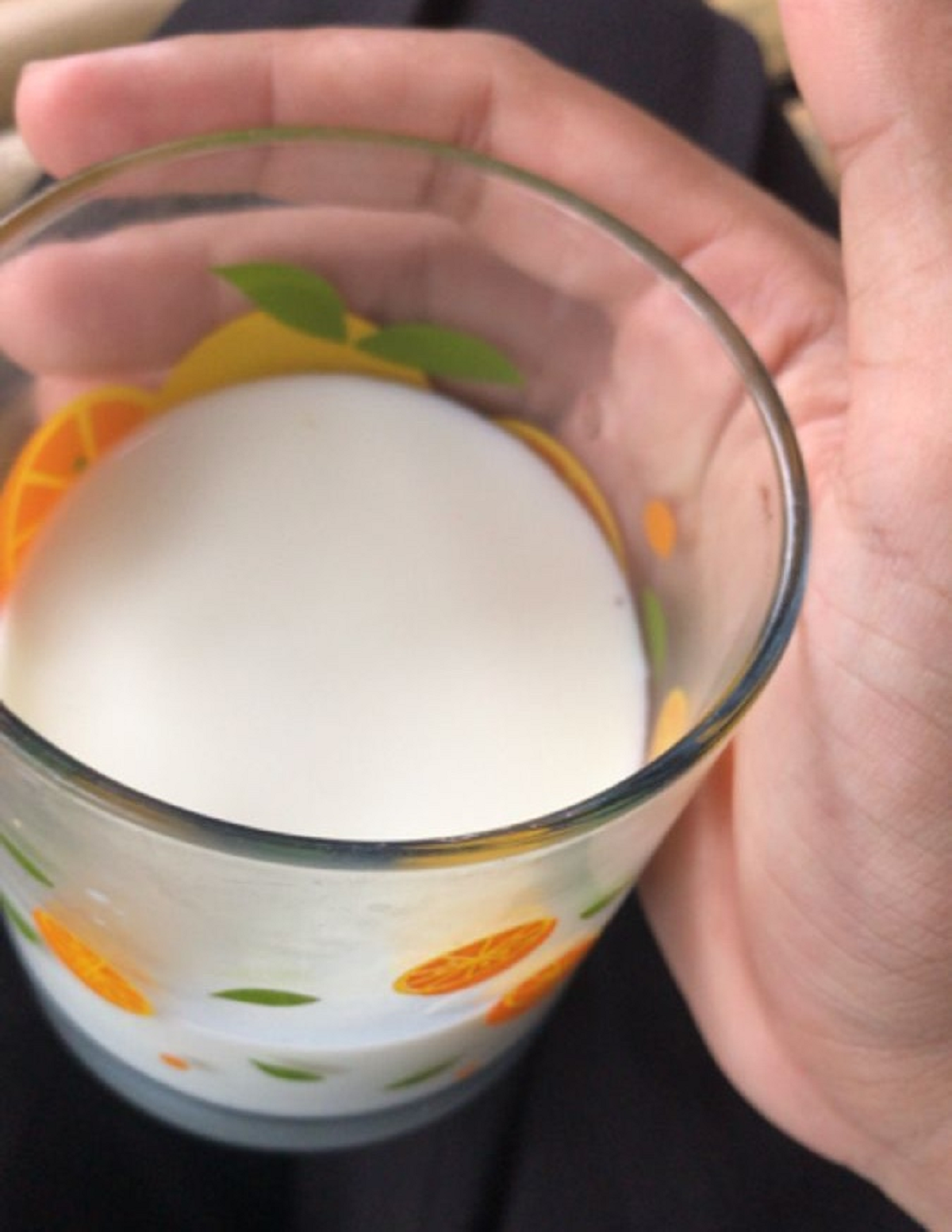 Uống 2 , 5 l&iacute;t sữa đậu n&agrave;nh mỗi ng&agrave;y: Hậu quả bất ngờ cho sức khỏe - Ảnh 1.