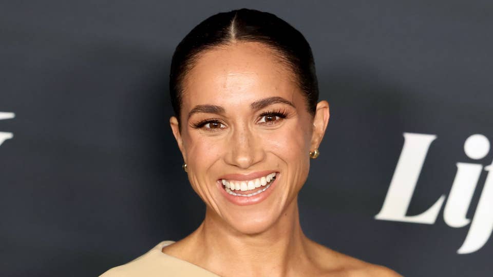 Meghan Markle &acirc;m thầm đ&oacute;n tin vui ngay sau khi trở lại Anh c&ugrave;ng chồng v&agrave; hai con - Ảnh 1.