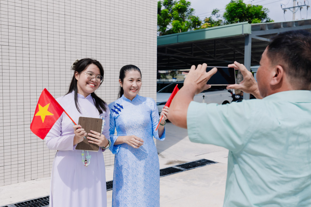 Khai giảng năm học mới tại THPT Võ trường Toản với không gian học tập hiện đại - Ảnh 4. Khai giảng năm học mới tại THPT Võ trường Toản với không gian học tập hiện đại - Ảnh 4.