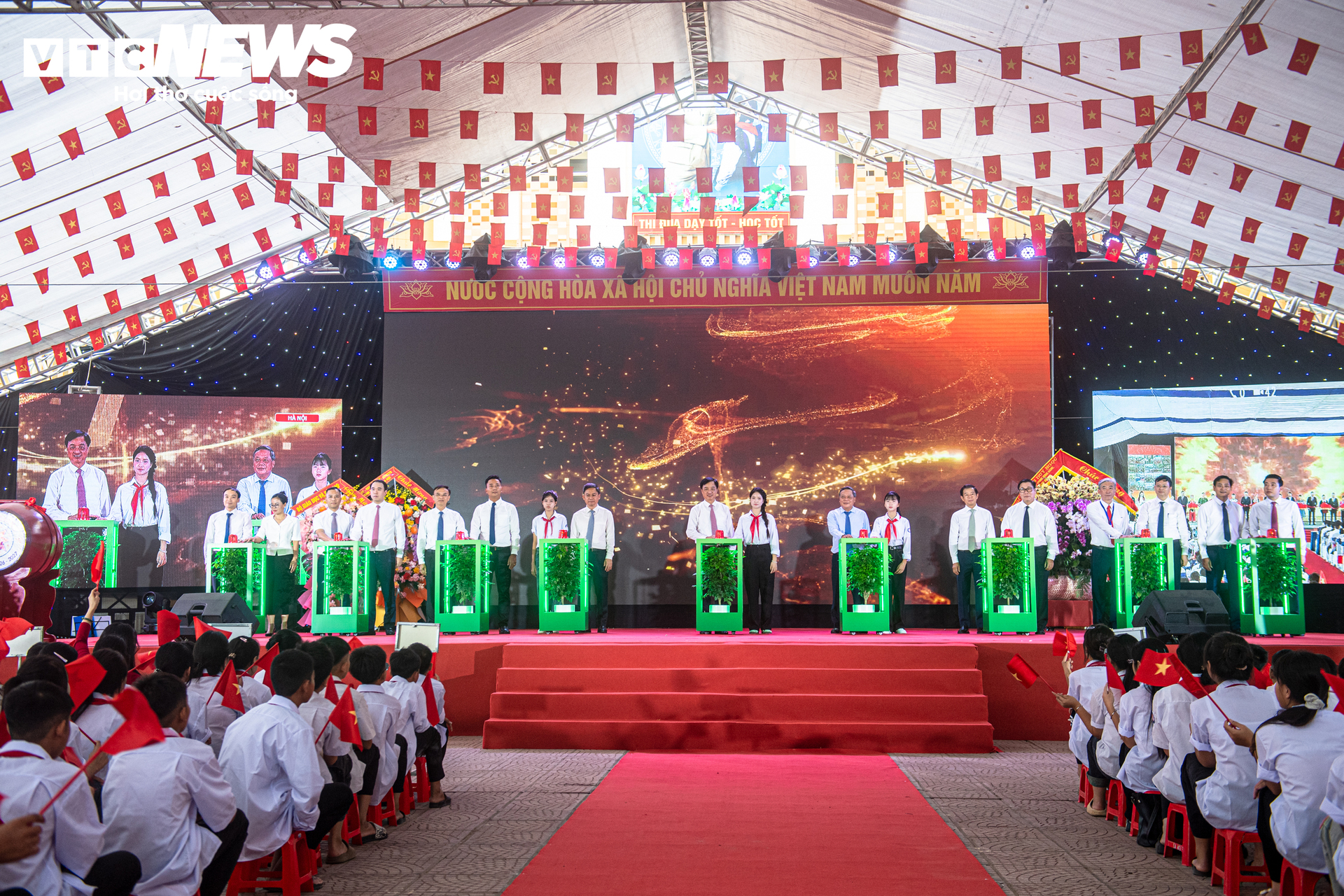 Lễ khai giảng đặc biệt tại x&atilde; đảo Minh Ch&acirc;u: Khai mở tương lai gi&aacute;o dục 2026 - Ảnh 10.