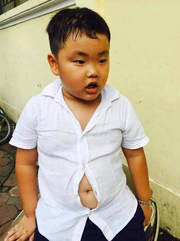D&ugrave; bao nhi&ecirc;u m&ugrave;a khai giảng tr&ocirc;i qua, bức ảnh n&agrave;y vẫn l&agrave; huyền thoại: Cậu b&eacute; trong ảnh giờ 