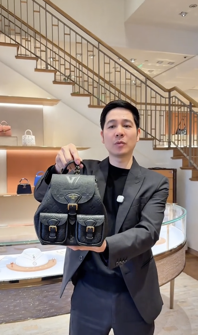 Gần 1 triệu người xem Louis Vuitton Việt Nam gợi &yacute; balo m&ugrave;a khai giảng- Ảnh 4.