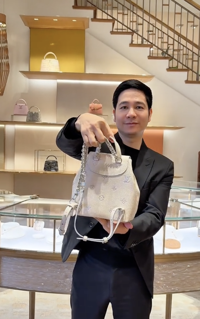 Gần 1 triệu người xem Louis Vuitton Việt Nam gợi &yacute; balo m&ugrave;a khai giảng- Ảnh 2.