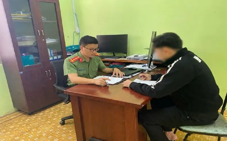 C&ocirc;ng an r&agrave; so&aacute;t t&agrave;i khoản ng&acirc;n h&agrave;ng vi phạm ph&aacute;p luật năm 2026 - Ảnh 1.