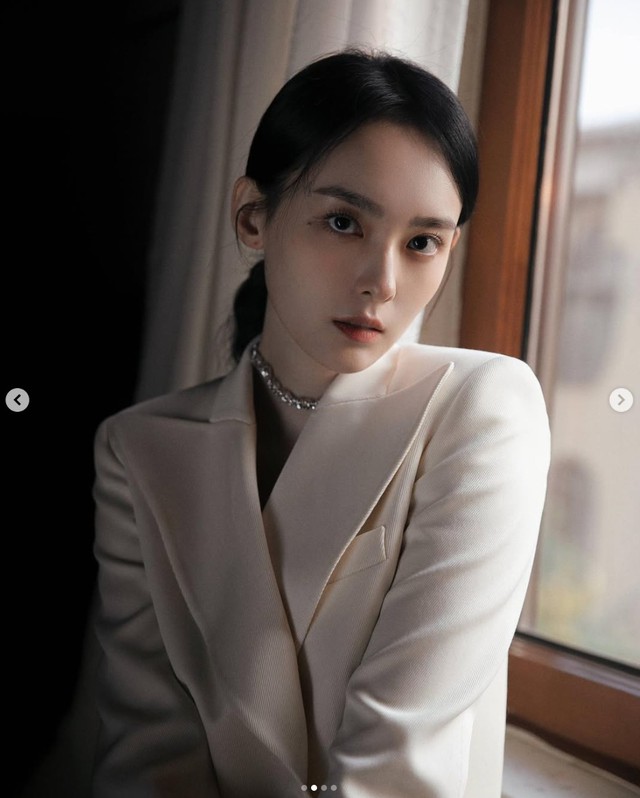 Xuất hiện mỹ nhân chia rẽ cặp đôi Đầu Xuân Tươi Sáng: Đẹp kịch trần sang tới nóc, cành vàng lá ngọc xé truyện bước ra - Ảnh 1.