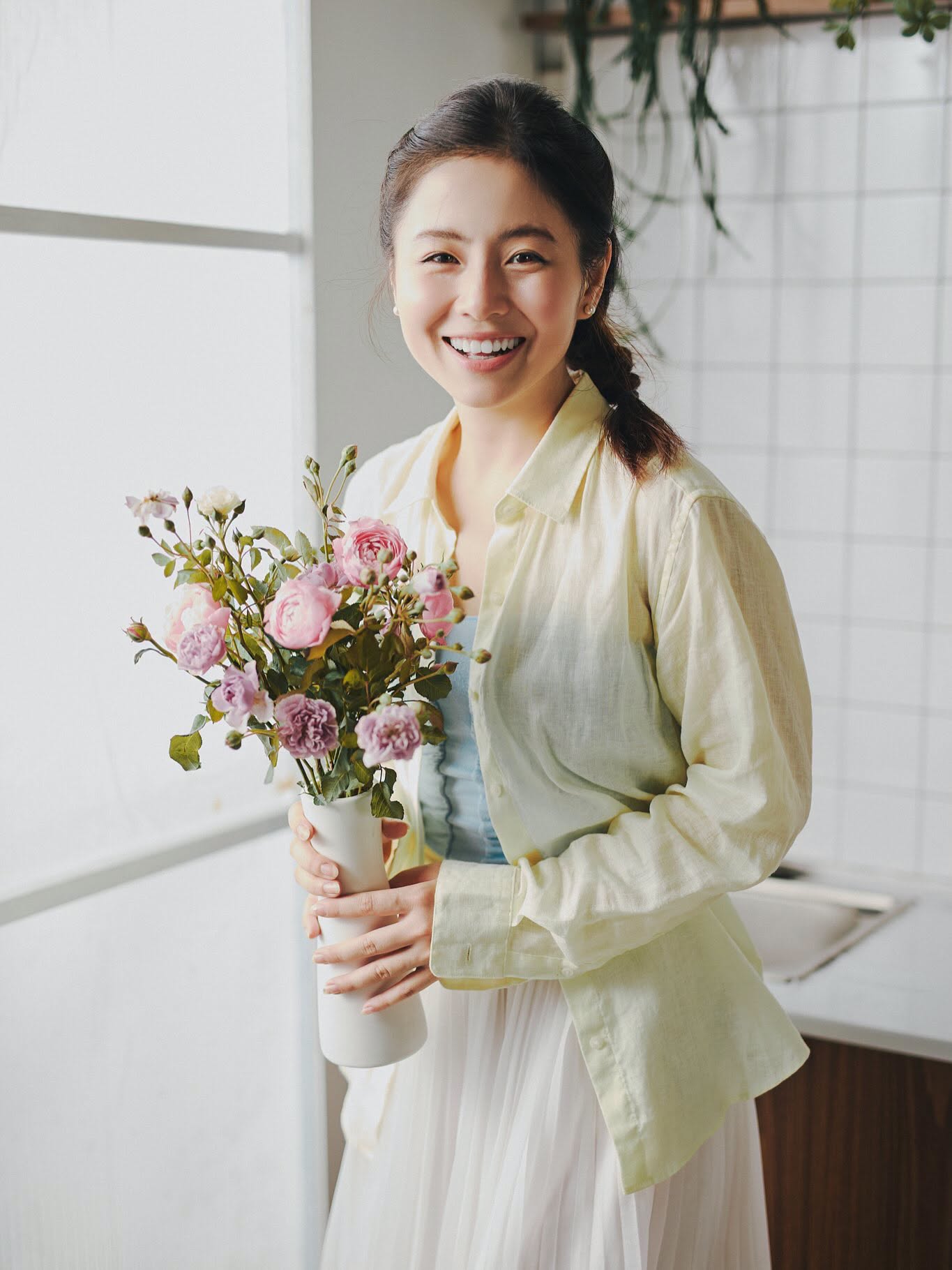 Nhan sắc Nam Thương g&acirc;y sốt 12 năm sau 5S Online , l&agrave;m mẹ hai con xinh đẹp - Ảnh 1.