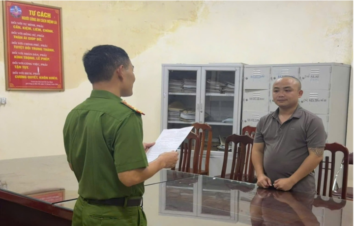 Bắt giữ thanh ni&ecirc;n lừa đảo tiền cọc mua lợn tại Hưng Y&ecirc;n năm 2026 - Ảnh 1.