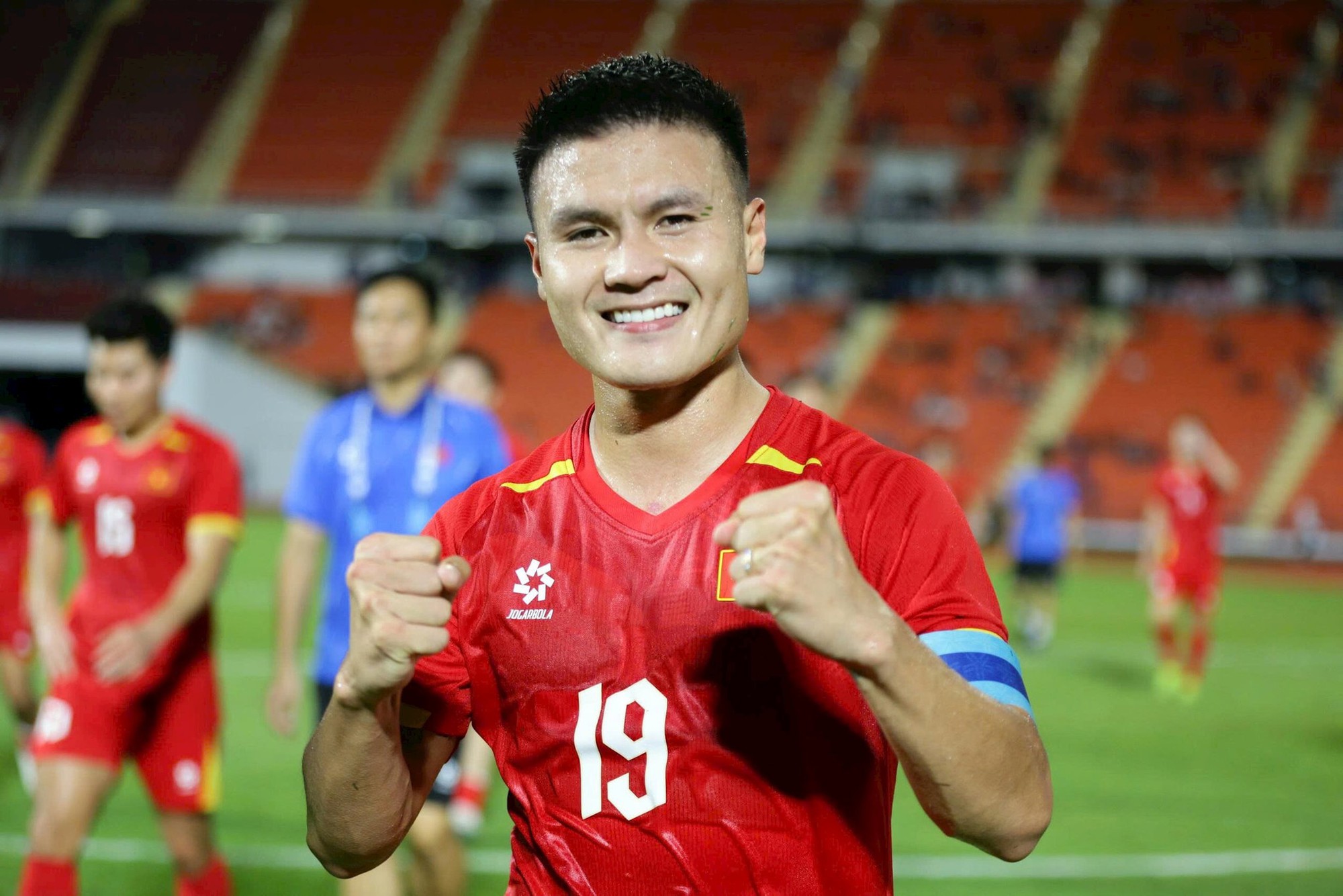 Mức lương hiện tại của Quang Hải v&agrave; sự ph&aacute;t triển thương hiệu c&aacute; nh&acirc;n 2026 - Ảnh 1.