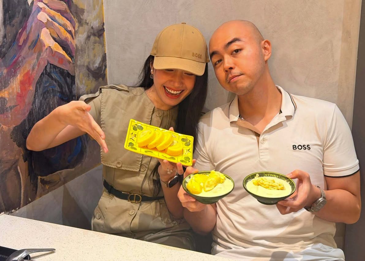 Thiếu gia tập đo&agrave;n Sơn Kim v&agrave; bạn g&aacute;i 10x: Y&ecirc;u đương k&iacute;n tiếng nhưng mỗi lần xuất hiện lại ấn tượng đến thế!- Ảnh 4.