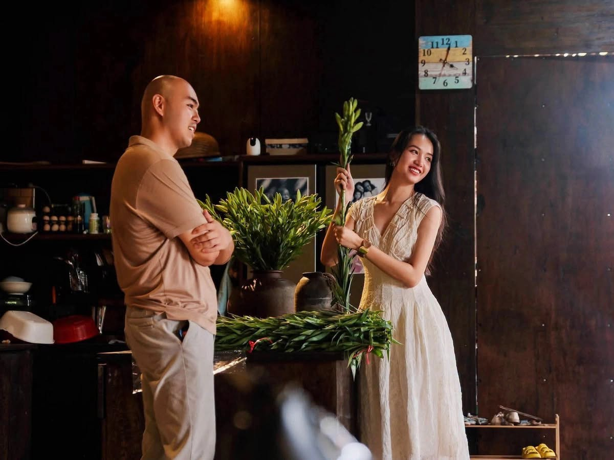 Thiếu gia tập đo&agrave;n Sơn Kim v&agrave; bạn g&aacute;i 10x: Y&ecirc;u đương k&iacute;n tiếng nhưng mỗi lần xuất hiện lại ấn tượng đến thế!- Ảnh 3.