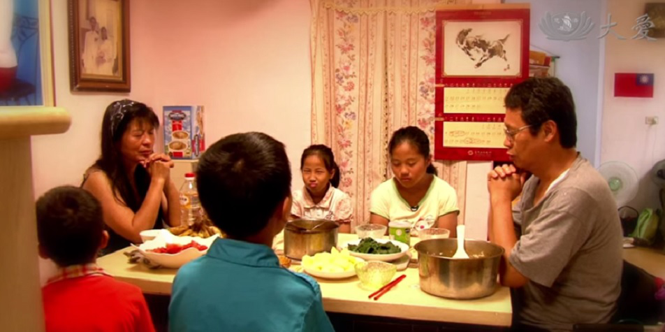 Anh chị em kh&ocirc;ng c&ograve;n qua lại với nhau, ai mới l&agrave; người thua cuộc cuối c&ugrave;ng? Những con số khiến nhiều người đau l&ograve;ng - Ảnh 1.