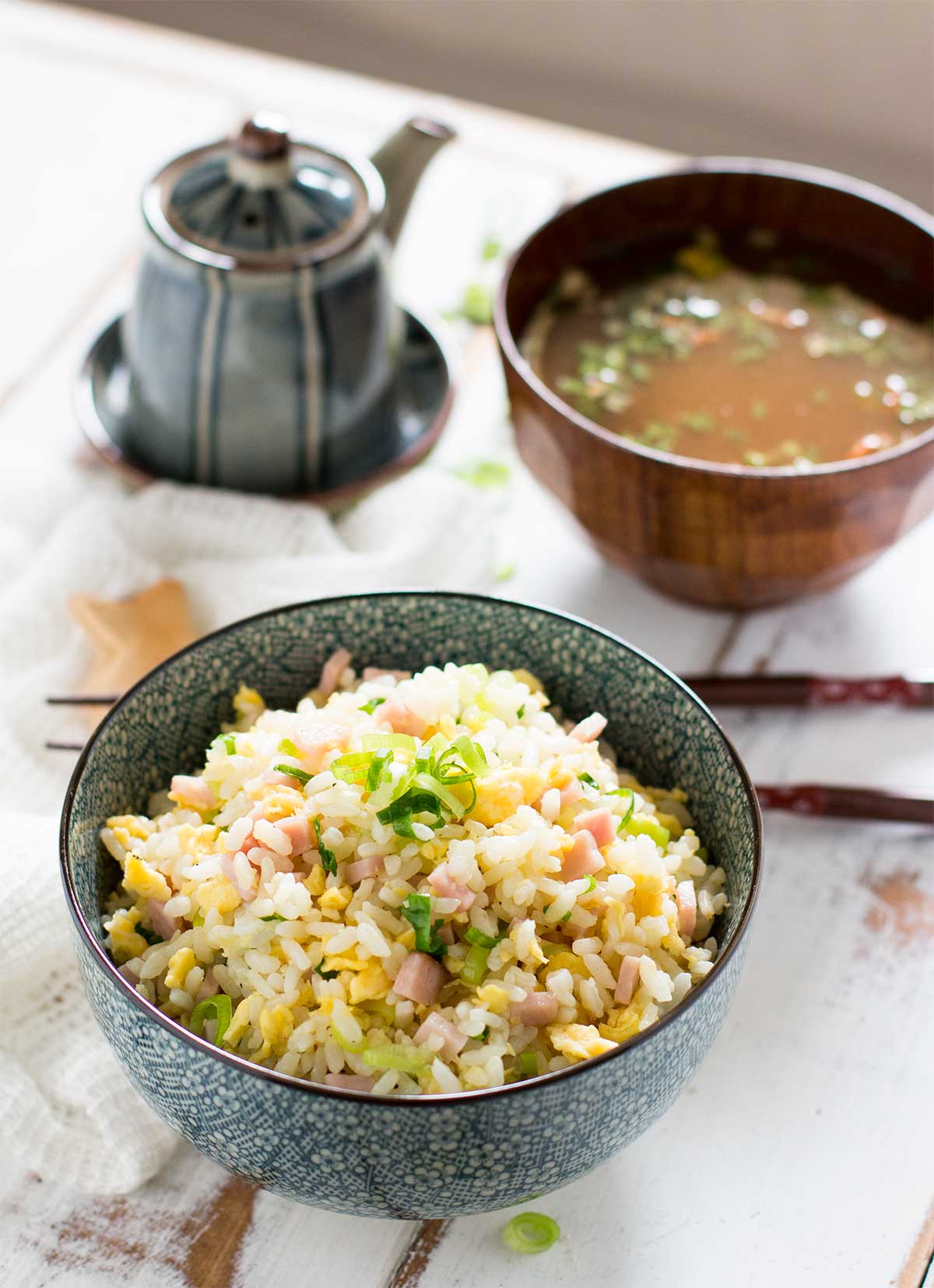 Công thức cơm chiên thơm ngon nhanh gọn cho ngày bận rộn - Ảnh 5. Công thức cơm chiên thơm ngon nhanh gọn cho ngày bận rộn - Ảnh 5.