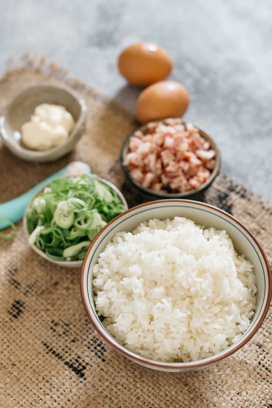 Công thức cơm chiên thơm ngon nhanh gọn cho ngày bận rộn - Ảnh 1. Công thức cơm chiên thơm ngon nhanh gọn cho ngày bận rộn - Ảnh 1.