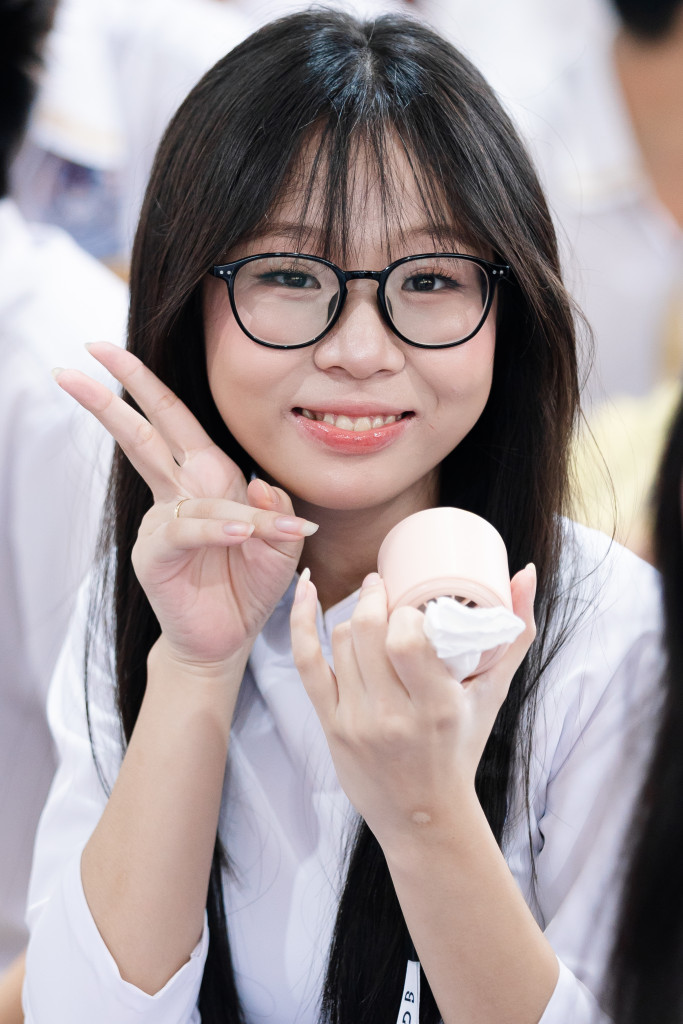 Nữ sinh Việt khai giảng 2026: Vẻ đẹp rạng rỡ và kỷ niệm đáng nhớ - Ảnh 11. Nữ sinh Việt khai giảng 2026: Vẻ đẹp rạng rỡ và kỷ niệm đáng nhớ - Ảnh 11.
