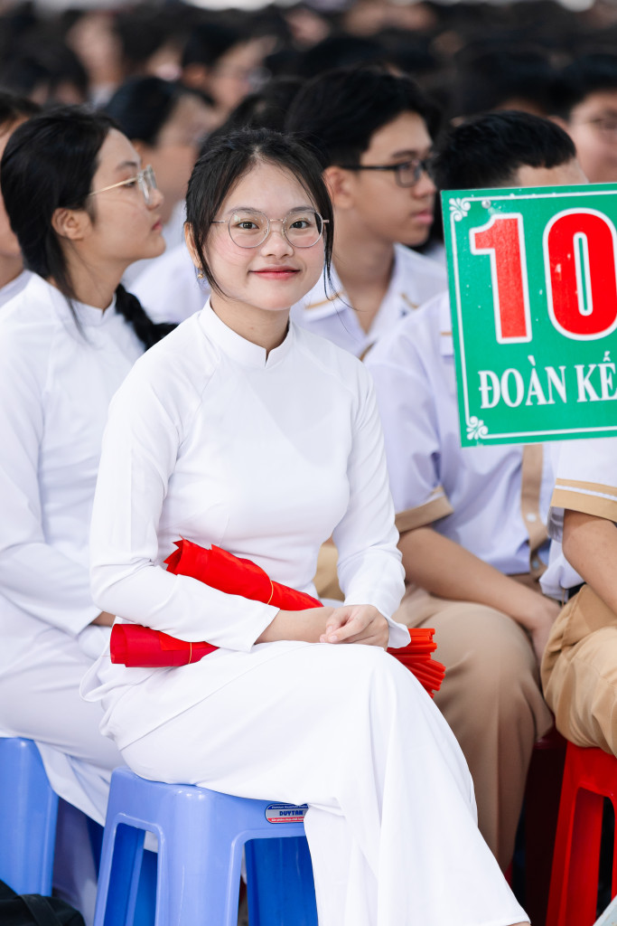 Nữ sinh Việt khai giảng 2026: Vẻ đẹp rạng rỡ và kỷ niệm đáng nhớ - Ảnh 20. Nữ sinh Việt khai giảng 2026: Vẻ đẹp rạng rỡ và kỷ niệm đáng nhớ - Ảnh 20.