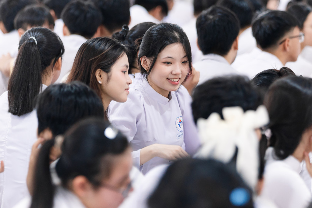 Nữ sinh Việt khai giảng 2026: Vẻ đẹp rạng rỡ và kỷ niệm đáng nhớ - Ảnh 26. Nữ sinh Việt khai giảng 2026: Vẻ đẹp rạng rỡ và kỷ niệm đáng nhớ - Ảnh 26.