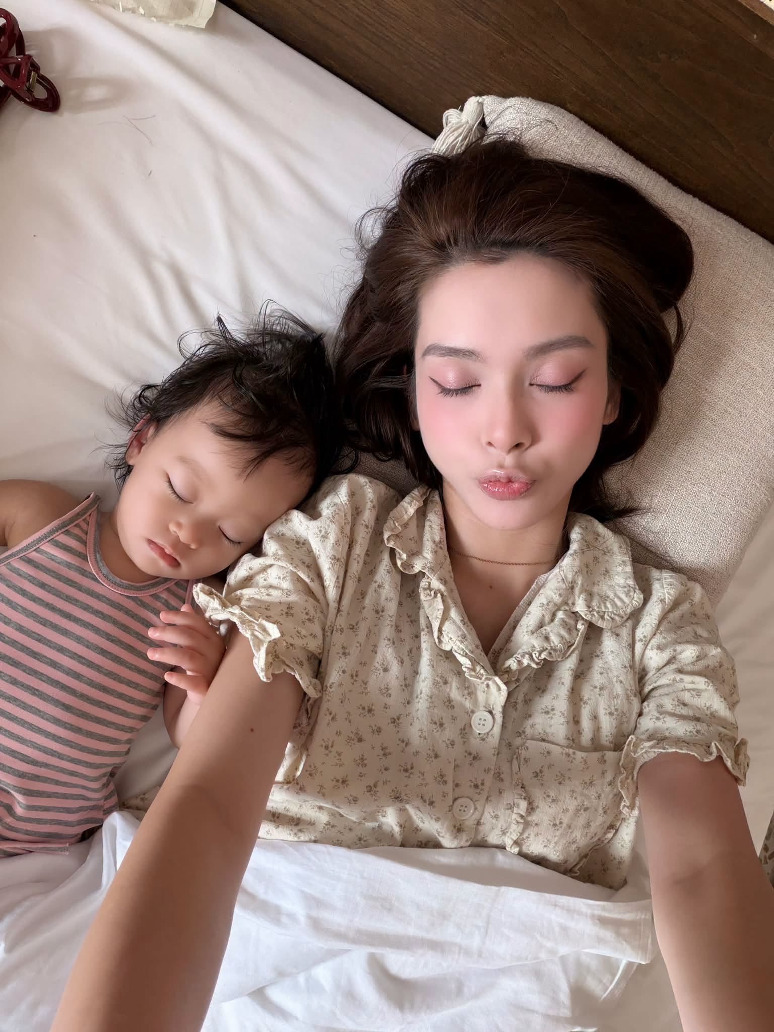 Quỳnh Lương đưa con đi vườn th&uacute; safari gặp t&igrave;nh huống dở kh&oacute;c dở cười, nhiều phụ huynh đồng cảm - Ảnh 3.