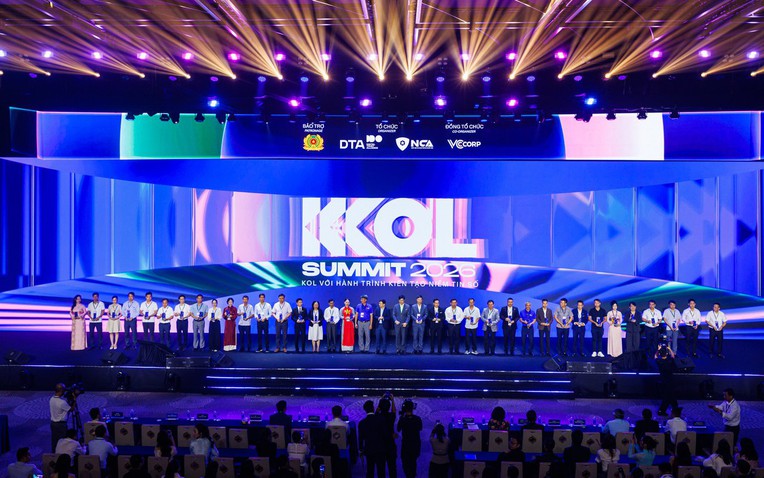 KOL Summit 2026: Khoảnh khắc đặc biệt trong h&agrave;nh tr&igrave;nh kiến tạo Niềm tin số - Ảnh 1.