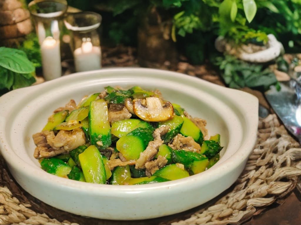 Chỉ cần x&agrave;o 3 nguy&ecirc;n liệu n&agrave;y với nhau trong chưa đầy 10 ph&uacute;t đ&atilde; c&oacute; m&oacute;n ăn ngon tuyệt vời! - Ảnh 1.
