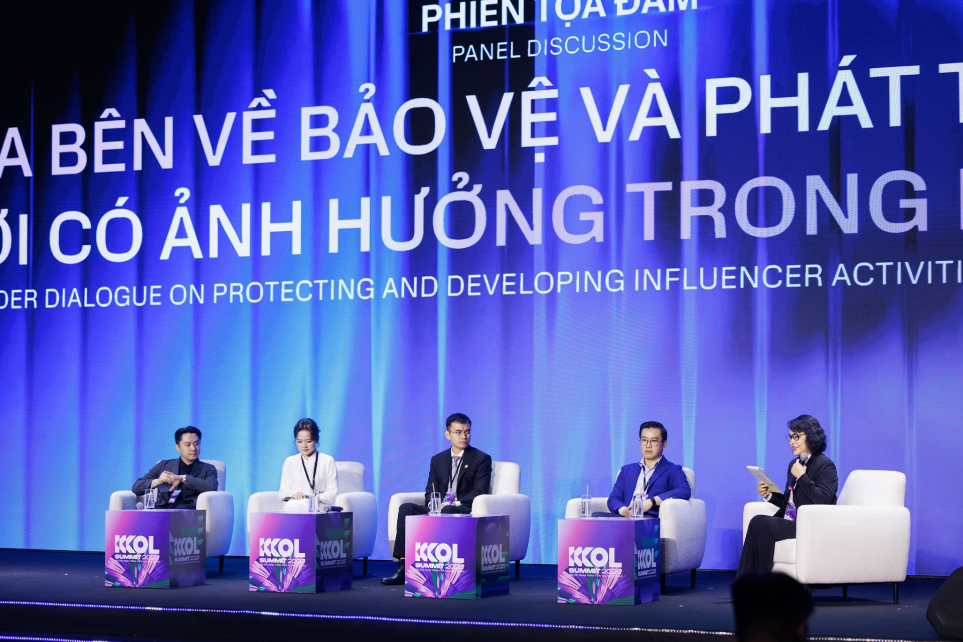Gi&aacute;m đốc VCCorp Network: Minh bạch th&ocirc;ng tin trong KOL v&agrave; AI tại KOL Summit 2026 - Ảnh 1.