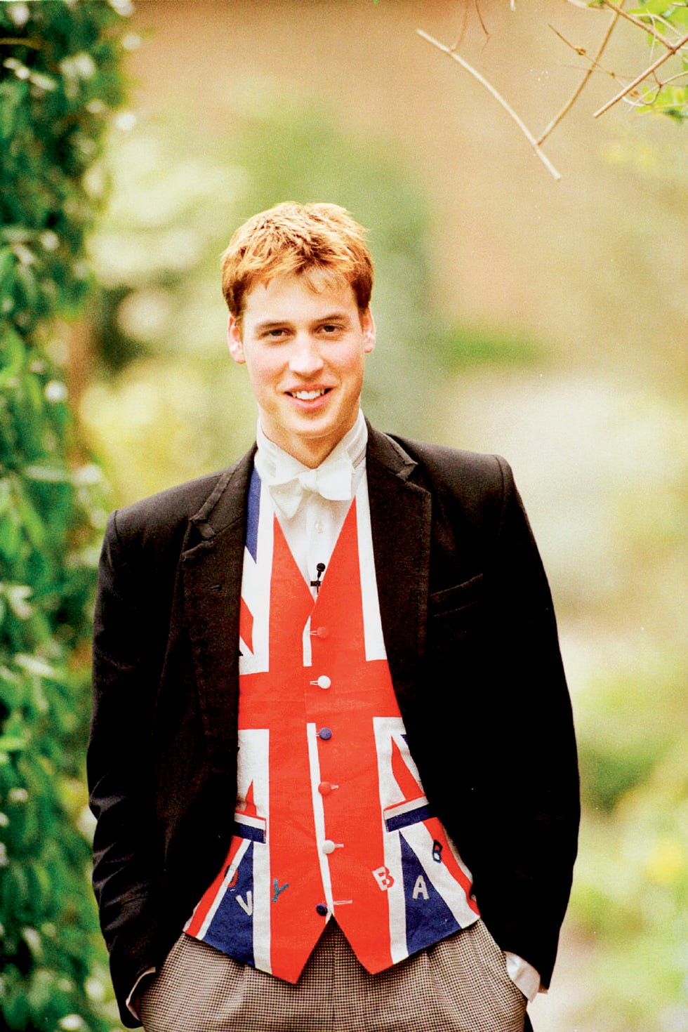 Những h&igrave;nh ảnh hiếm hoi của Th&acirc;n vương William v&agrave; Vương tử Harry thời đi học Eton, 31 năm sau đến lượt Ho&agrave;ng tử George - Ảnh 21.