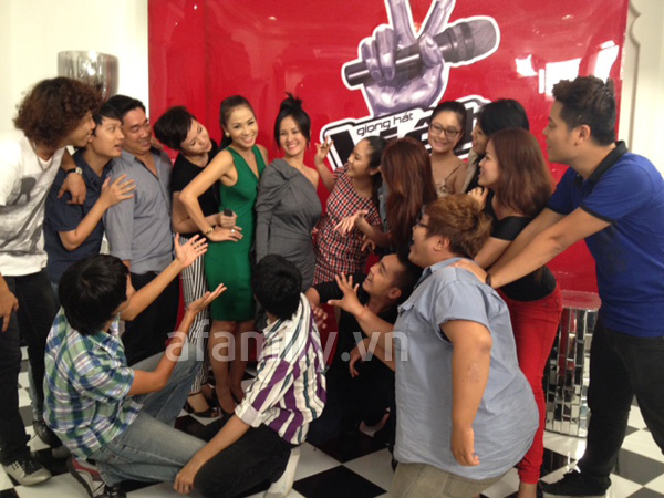 H&eacute; lộ h&igrave;nh ảnh n&oacute;ng của team Thu Minh