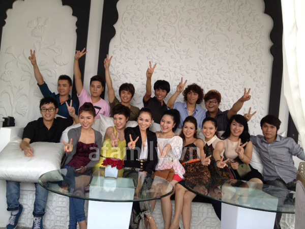 H&eacute; lộ h&igrave;nh ảnh n&oacute;ng của team Thu Minh