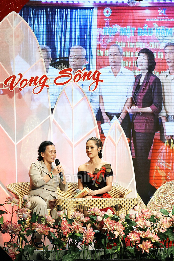 Sao Việt c&ugrave;ng thắp 