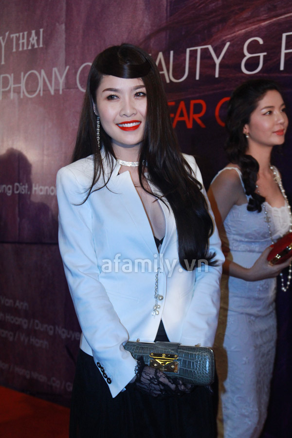 Hoa hậu Thùy Dung, Ngọc Hân ngày càng thân thiết