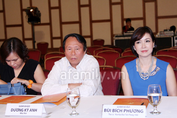 Cựu Hoa hậu 1988 làm giám khảo HHVN 2012 Cựu Hoa hậu 1988 làm giám khảo HHVN 2012