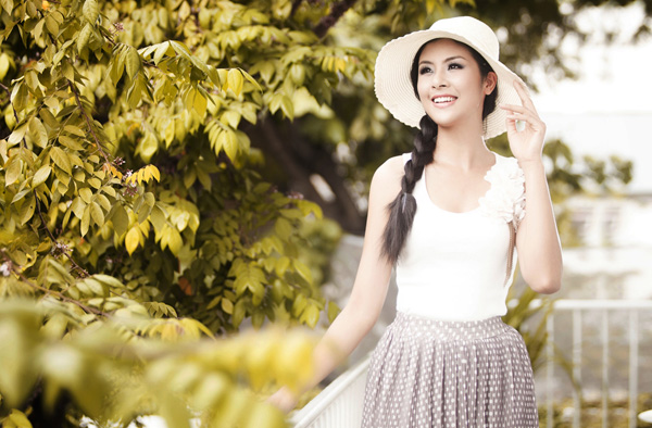 Hoa hậu Việt Nam 2012 trong mắt mỹ nhân Việt 