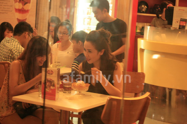 Lưu Hương Giang khoe v&ograve;ng một 