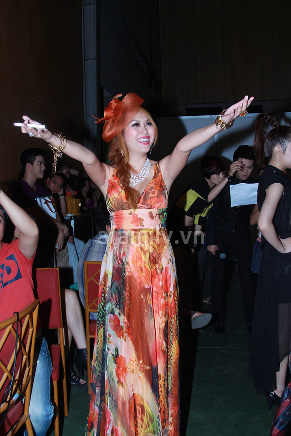 Phi Thanh V&acirc;n 