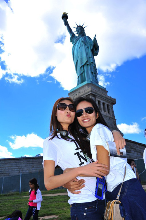 Top 6 VNTM 2012 du h&iacute; tại New York 8