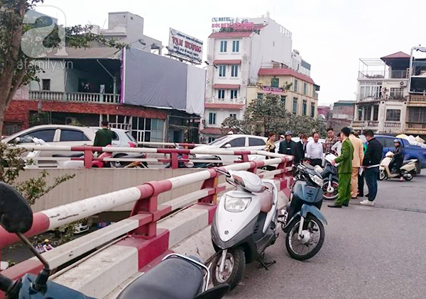 Hà Nội: Người đàn ông nguy kịch sau khi ngã xuống chân cầu Chương Dương - Ảnh 3.